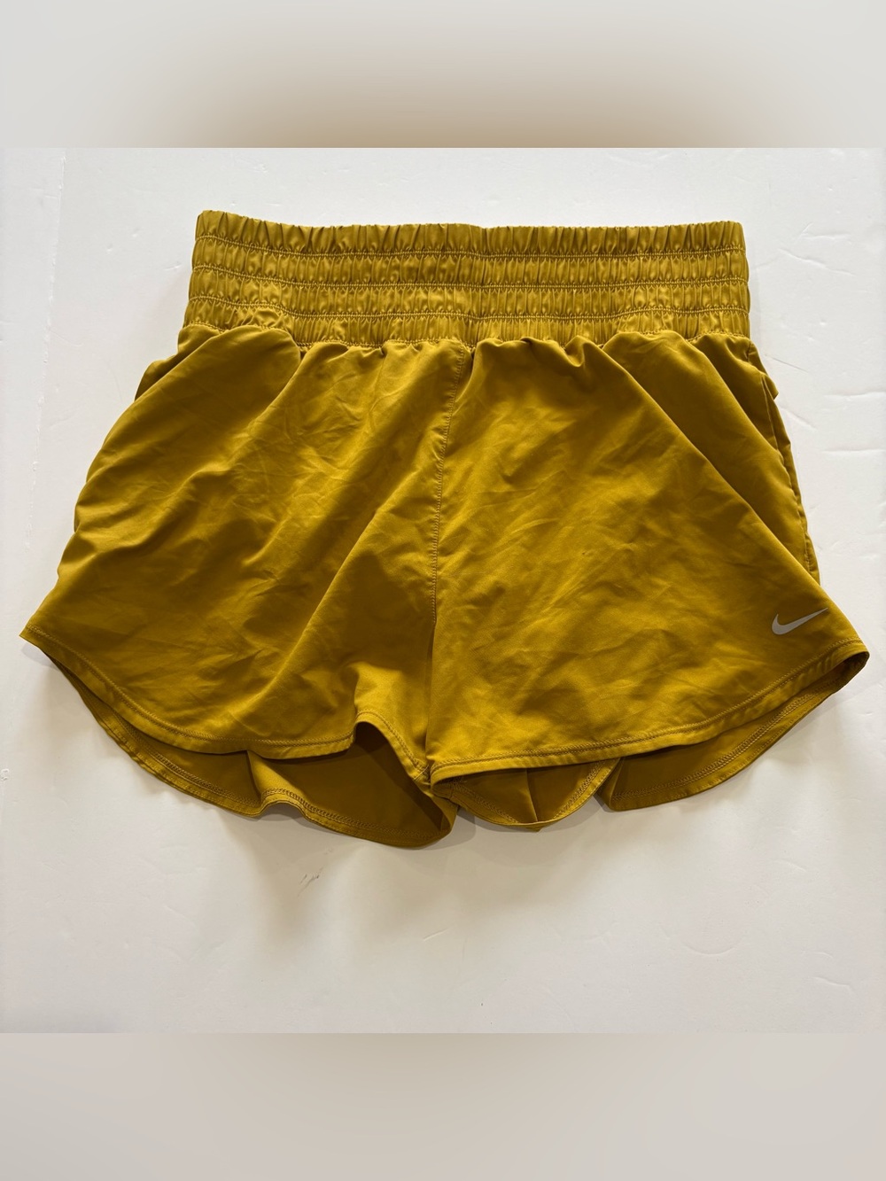 Nike Shorts women Ultra High Waist Brief Lined Dri FIT Mustard Gold Large